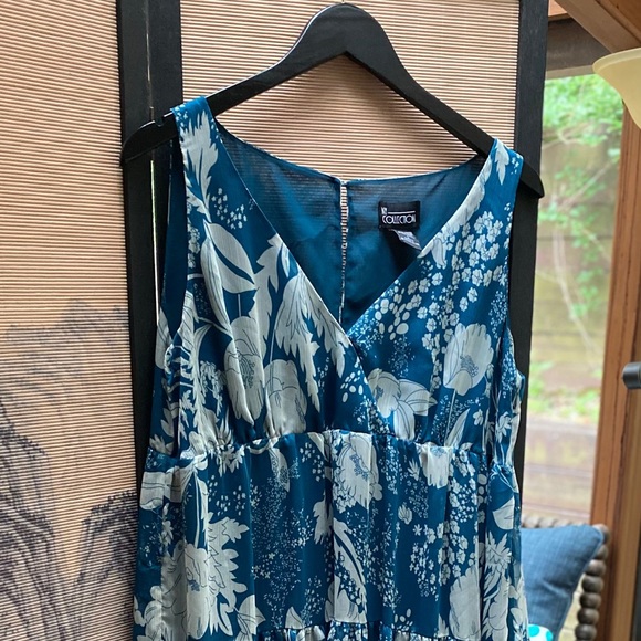 Tiered chiffon floral midi dress - Picture 5 of 12